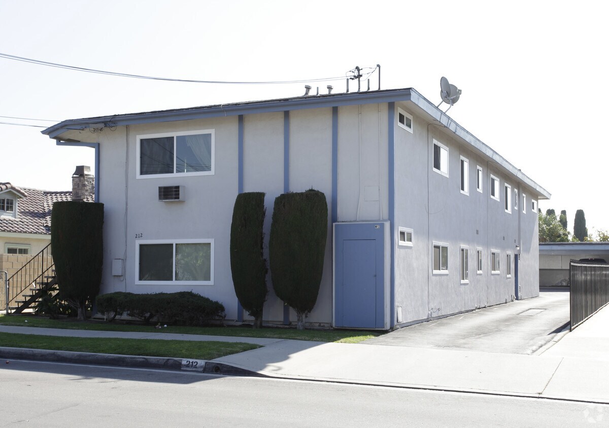 Building Photo - 212 E 1st Ave
