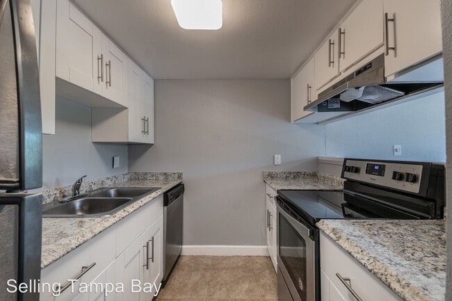 Building Photo - 5820 N Church Ave