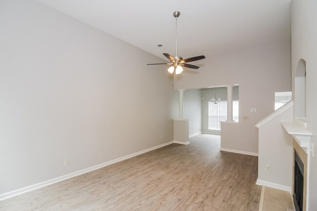 Foto del edificio - 1420 Marhill Cove
