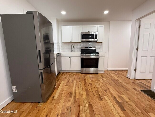Foto del edificio - 479 2nd St