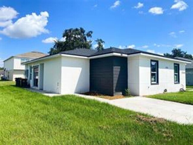 Foto del edificio - 515 Blackbird Ln