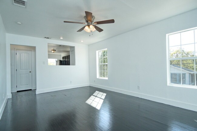 Foto del edificio - 1340 W Ridgewood Ct