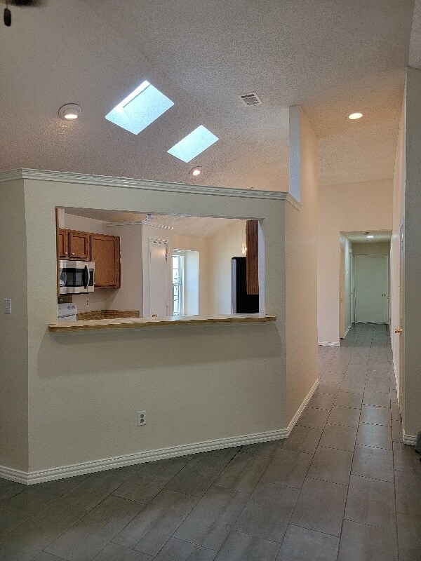 Building Photo - 1436 Wheatfield Dr