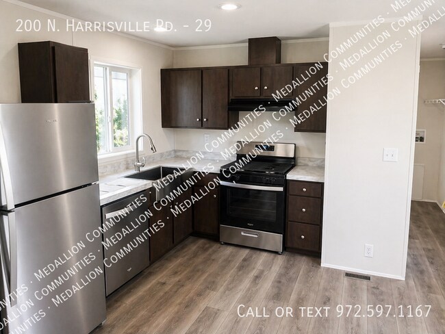 Foto del edificio - 200 N Harrisville Rd