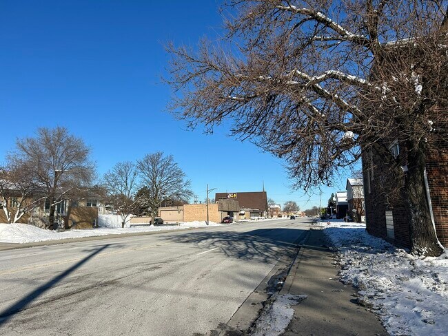 Foto del edificio - 4545 Prescott Ave