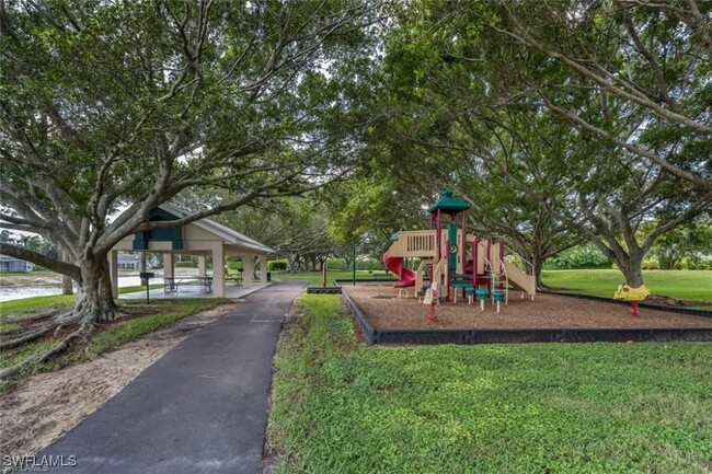 Building Photo - 15004 Cloverdale Dr