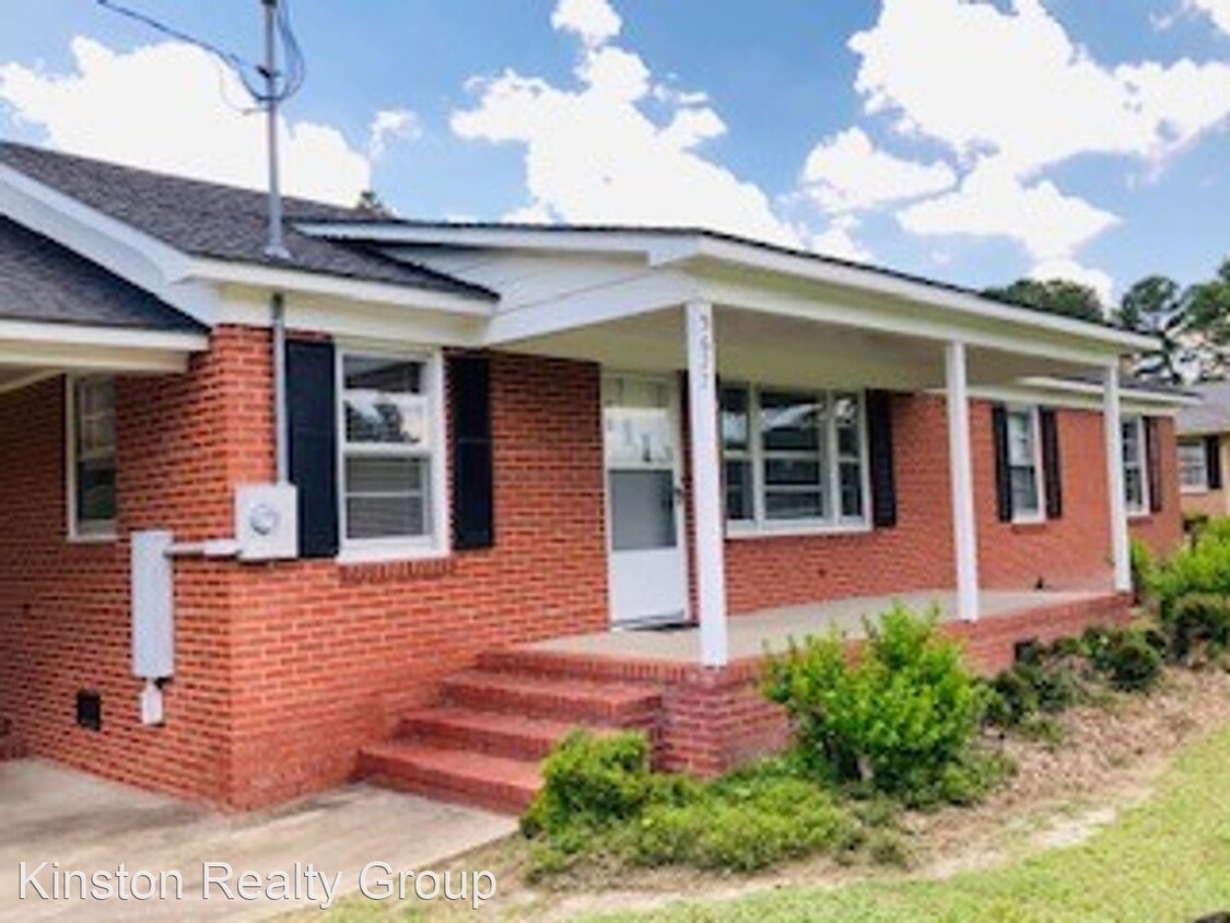 Primary Photo - 4 br, 2 bath House - 5627 Hwy 55 W
