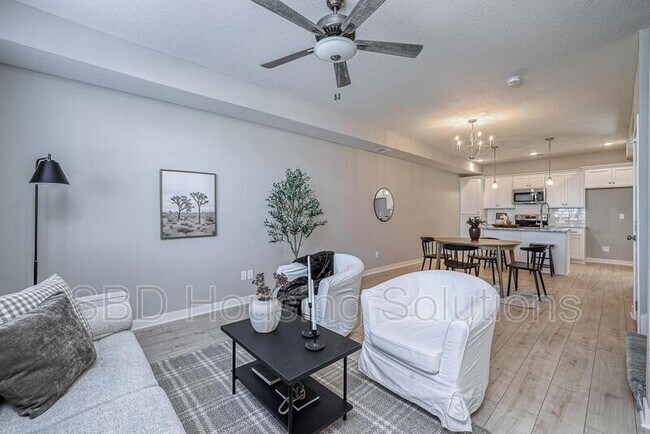 Building Photo - 27430 E Oak View Dr