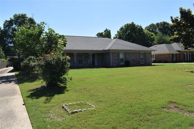 Foto del edificio - 414 Arrowhead Dr