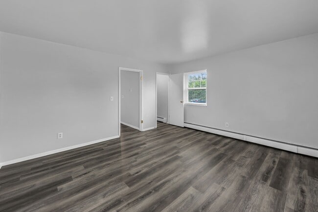 Building Photo - 930 Snider Rd