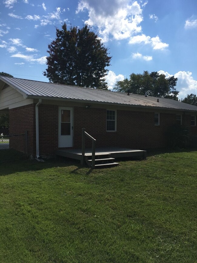 Building Photo - 3/2 House in Garden Lakes $1,395