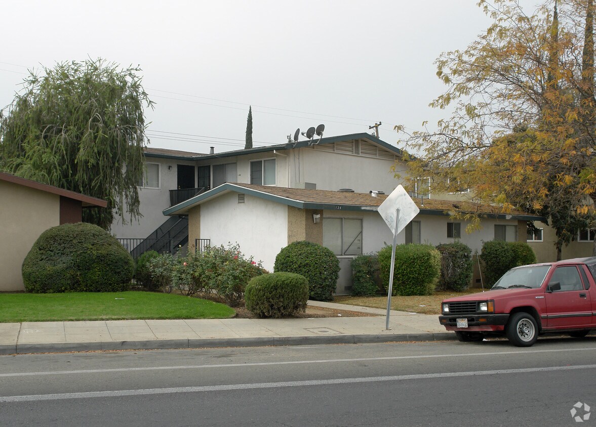 Primary Photo - 134 E Dakota Ave
