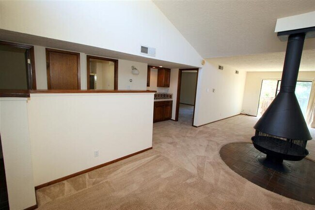 Foto del edificio - 830 Live Oak Rd NE