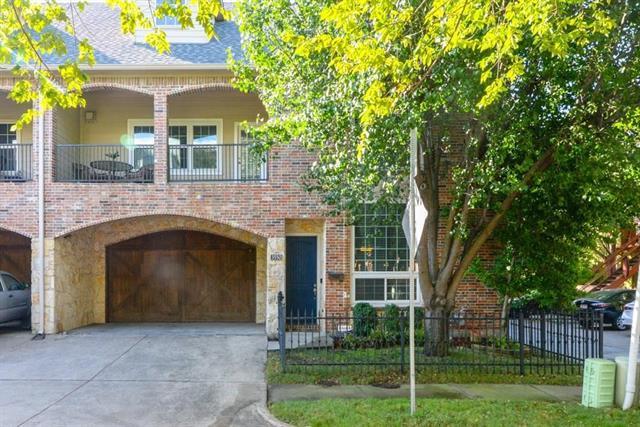 Foto principal - 3550 Knight St