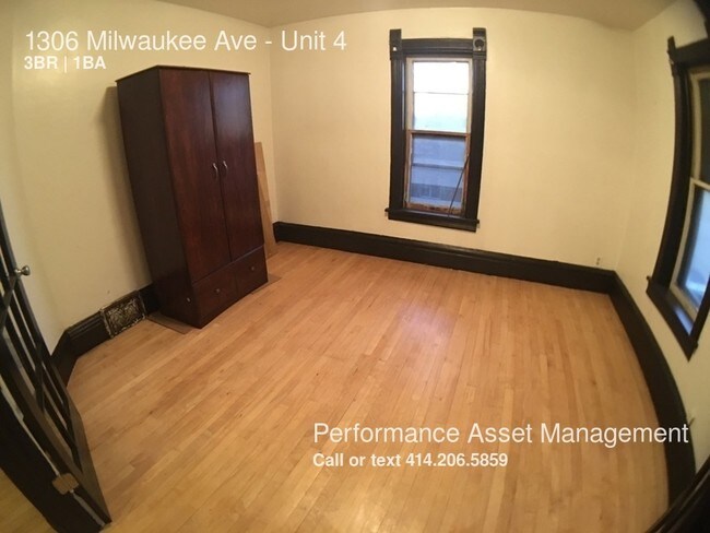 Building Photo - 1306 Milwaukee Ave