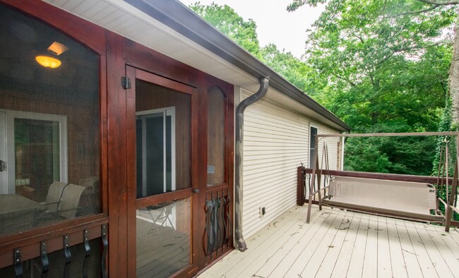 Foto del edificio - 4 Bedroom 3 Bathroom Home Furnished home