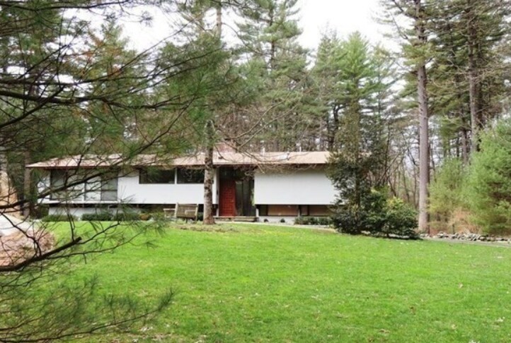 Primary Photo - 60 Garnet Rock Ln