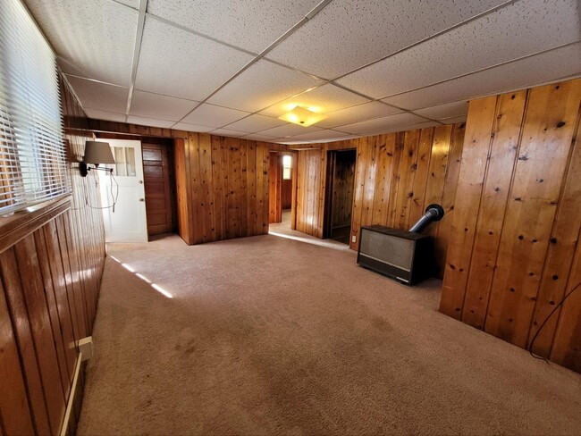 Building Photo - 2120 Russell Ave