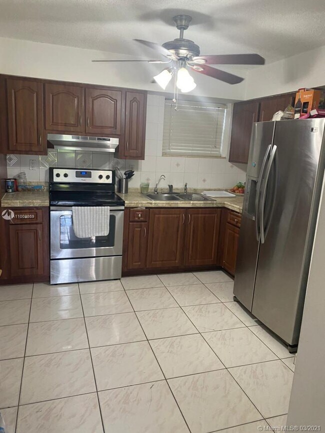 Foto del edificio - 1800 SW 25th St