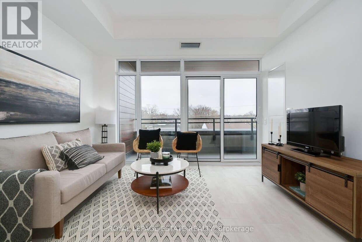 Photo principale - 1285 Queen St E