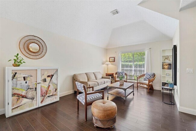 Building Photo - 9914 Territory Ln