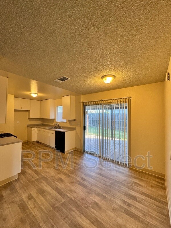 Building Photo - 4740 Keema Ave