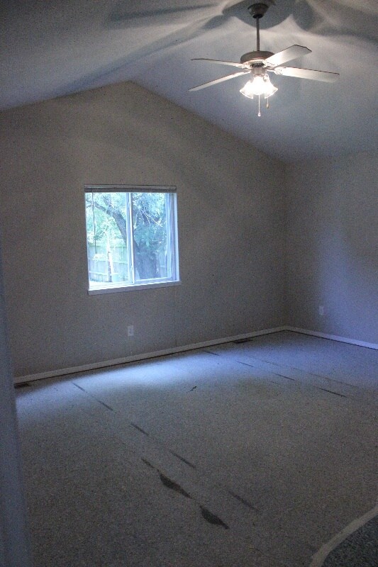 Foto del edificio - 4818 N Hedgerow St
