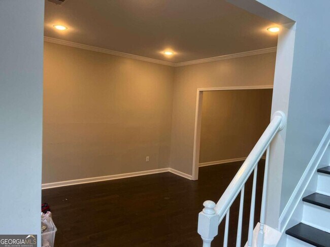 Foto del edificio - 2400 Rose Walk Dr