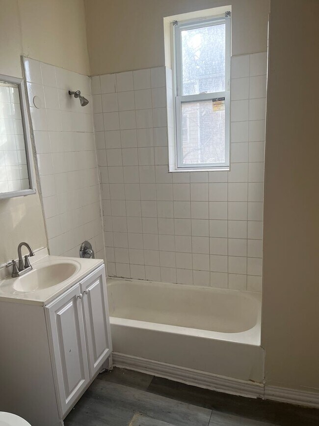 Foto del edificio - 1243 S Karlov Ave