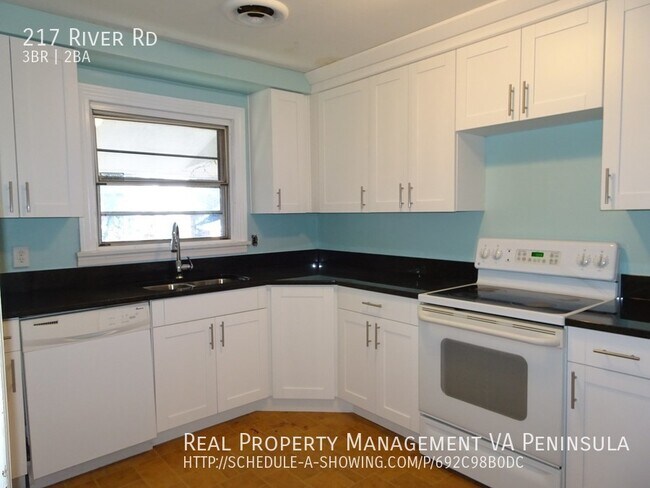 Building Photo - Single Home in Newport News Hilton Waterfr...