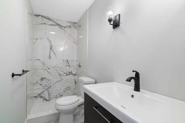 Foto del edificio - 397 Chelsea St