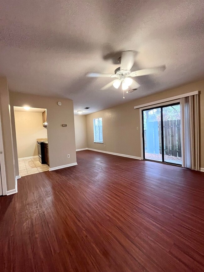 Building Photo - 3732 Donovan Dr