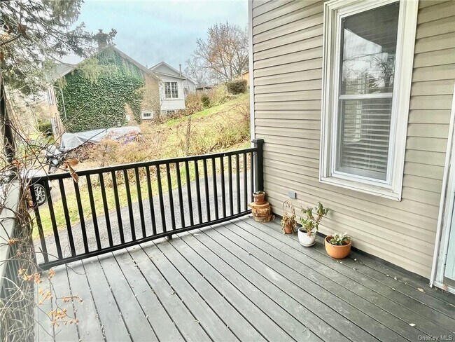 Building Photo - 91 Moore St