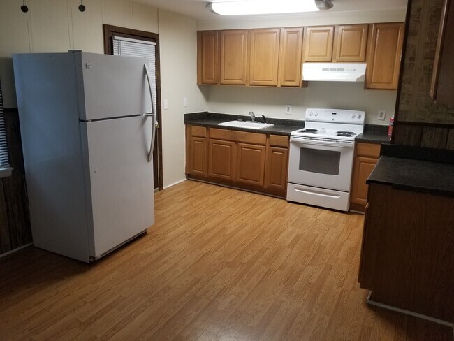 Kitchen - 267 West Ave