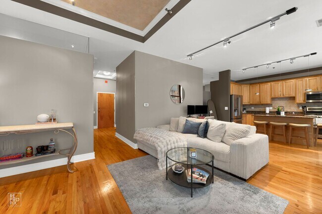 Foto del edificio - Modern Living Right in the Loop and Free P...