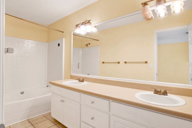 Foto del edificio - 3 Bed 2 Bath Home in Milton FL