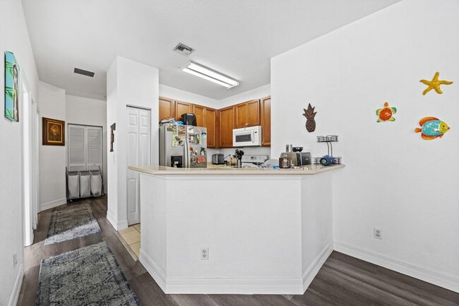 Building Photo - 3128 Grandiflora Dr