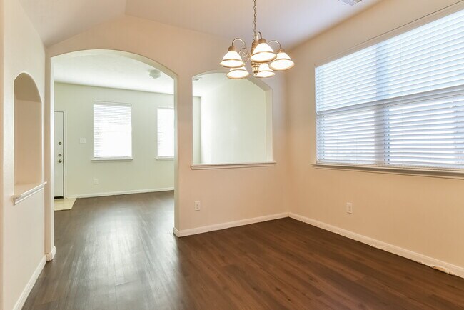 Foto del edificio - 1006 Blair Field Ln