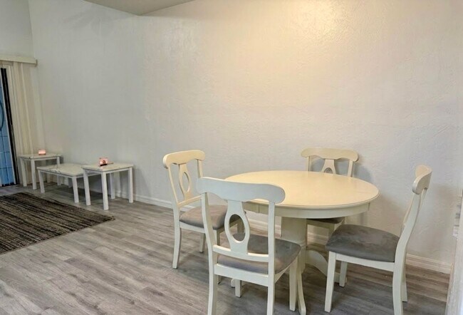 Foto del edificio - 7200 SW 8th Ave