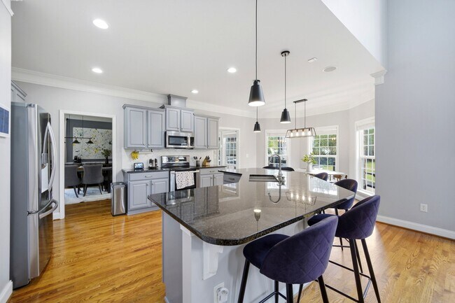 Foto del edificio - 6011 Latta Springs Cir