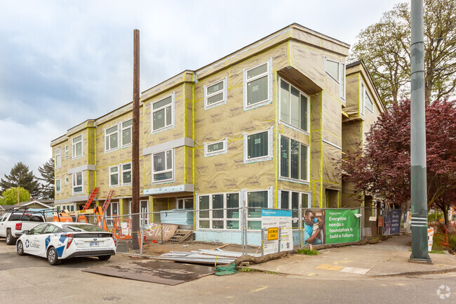 Building Photo - Kenton Townhomes