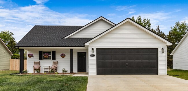 Building Photo - Beautiful Home in Clarksville!