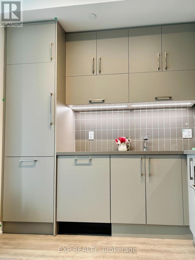 Building Photo - 38 Andre de Grasse St