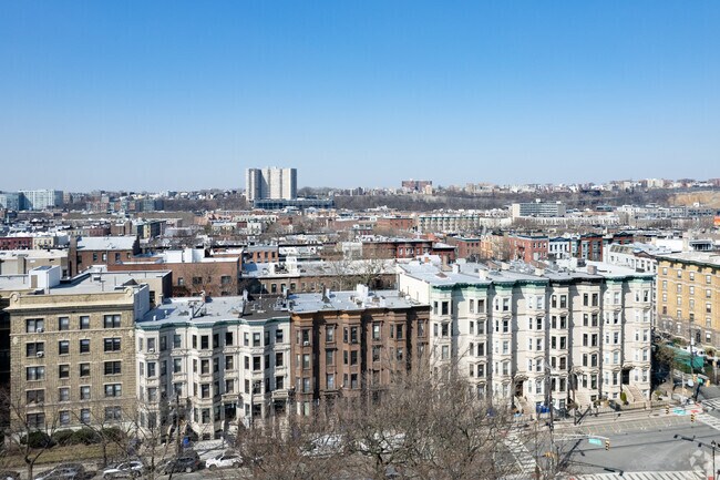 Aerial Photo - 1022 Hudson St