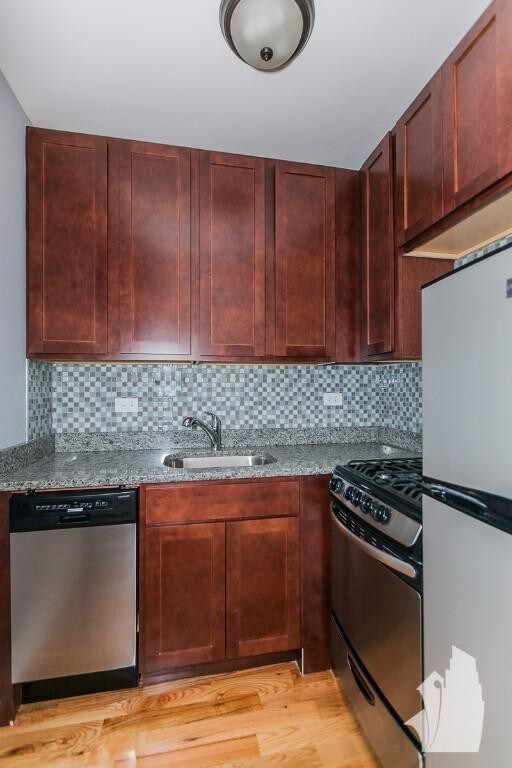 Foto del edificio - 550 W Arlington Pl