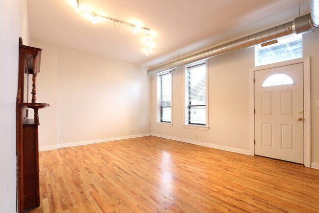 Building Photo - 1321 W Grand Ave