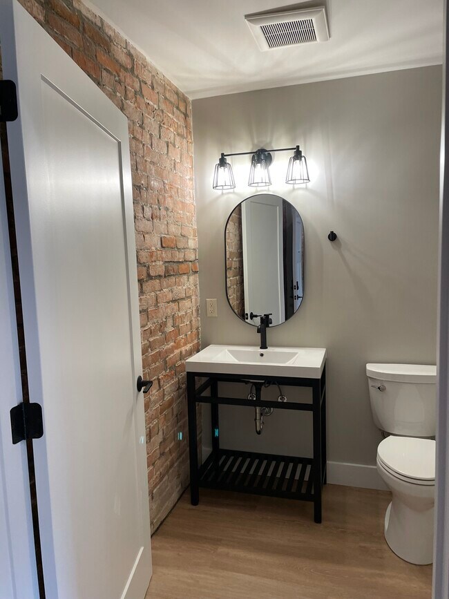Apartamento 2 - medio baño - 106 W Middle St