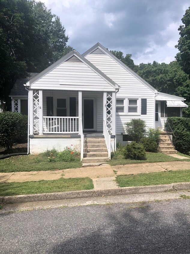 2406 Birch Ave, Buena Vista, VA 24416 House for Rent in Buena Vista