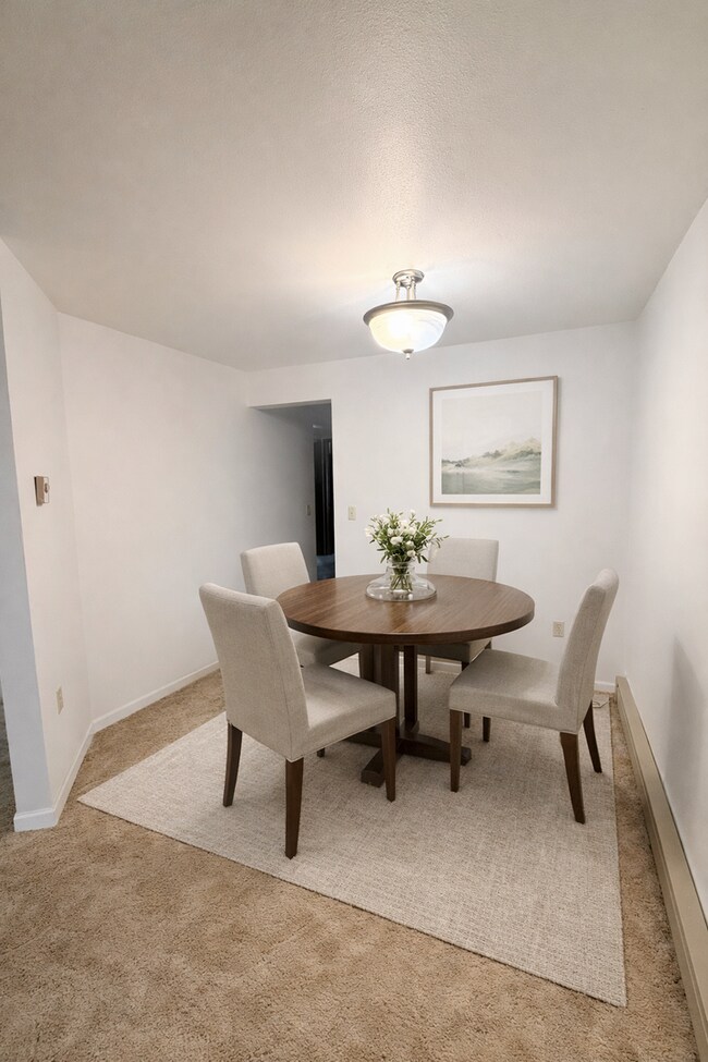 Building Photo - 512 E Mission Ave