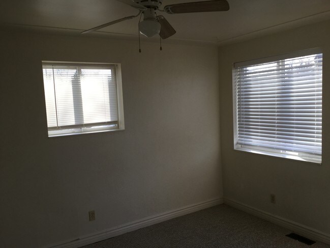 Foto del edificio - 5560 Magnolia St